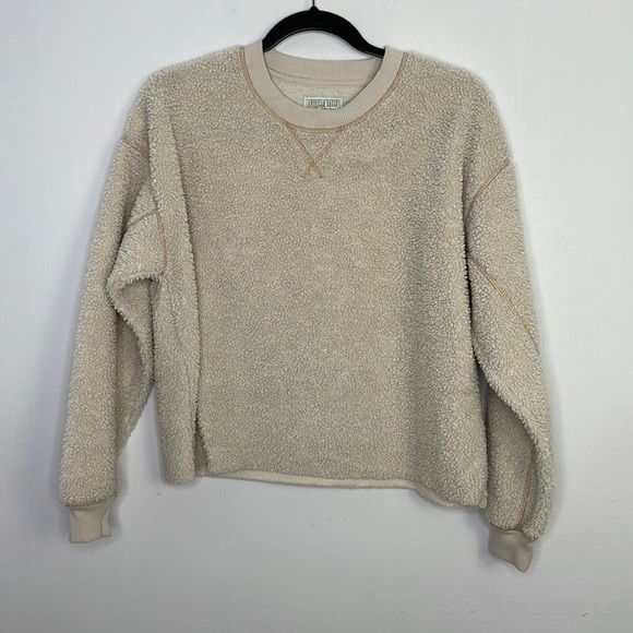 american Eagle teddy sherpa neutral cream crewneck sweatshirt - Picture 2 of 8
